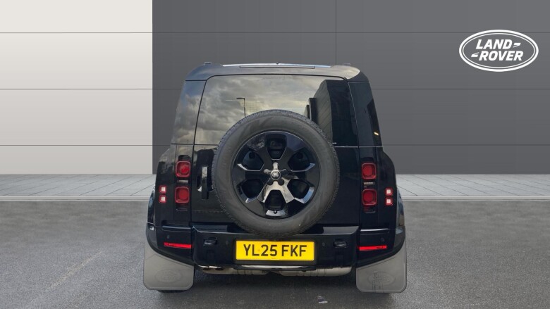 Land Rover Defender 3.0 D250 X-Dynamic SE 110 5dr Auto Diesel Estate